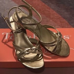 Gold dress sandals size 5M